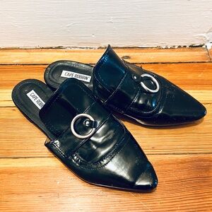Cape Robbin black slip-ons